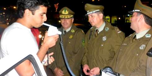 LAJINO.CL ES LAJA EN INTERNET // Carabineros cuenta con sólo 6 alcotest para la provincia de Bío-Bío para estas Fiestas Patrias, junto con ello se reforzarán controles con mayor presencia policial