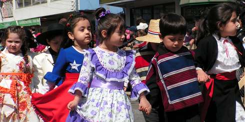 LAJINO.CL ES LAJA EN INTERNET // Desfile 18 de septiembre de la comuna de Laja