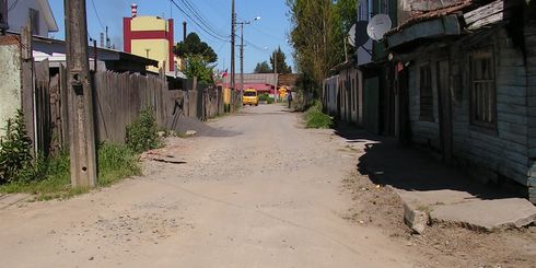 LAJINO.CL ES LAJA EN INTERNET // Ceremonia de entrega de terrenos en calle Carrera se realizó con inusual despliegue que sorprendió a vecinos